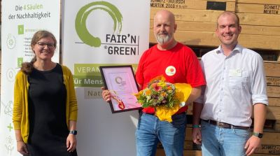 Schmitz-H&uuml;bsch erstes Obstbaubetrieb mit FAIR'N GREEN-Zertifikat