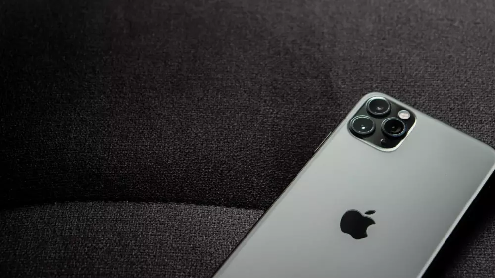 Ultra-thin film turns smartphone into infrared camera